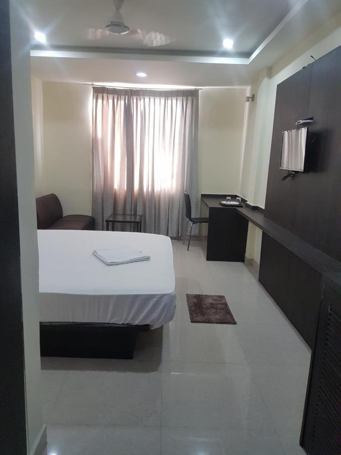 Ample Yard Chennai Exterior foto