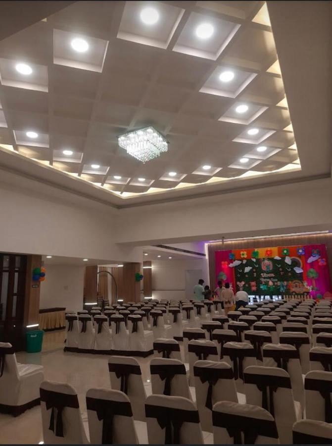 Ample Yard Chennai Exterior foto
